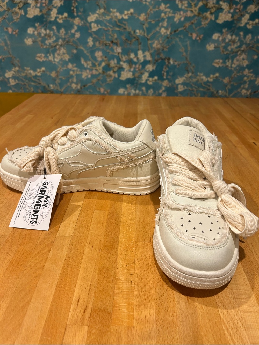 Men's Cream Low-Top Sneakers